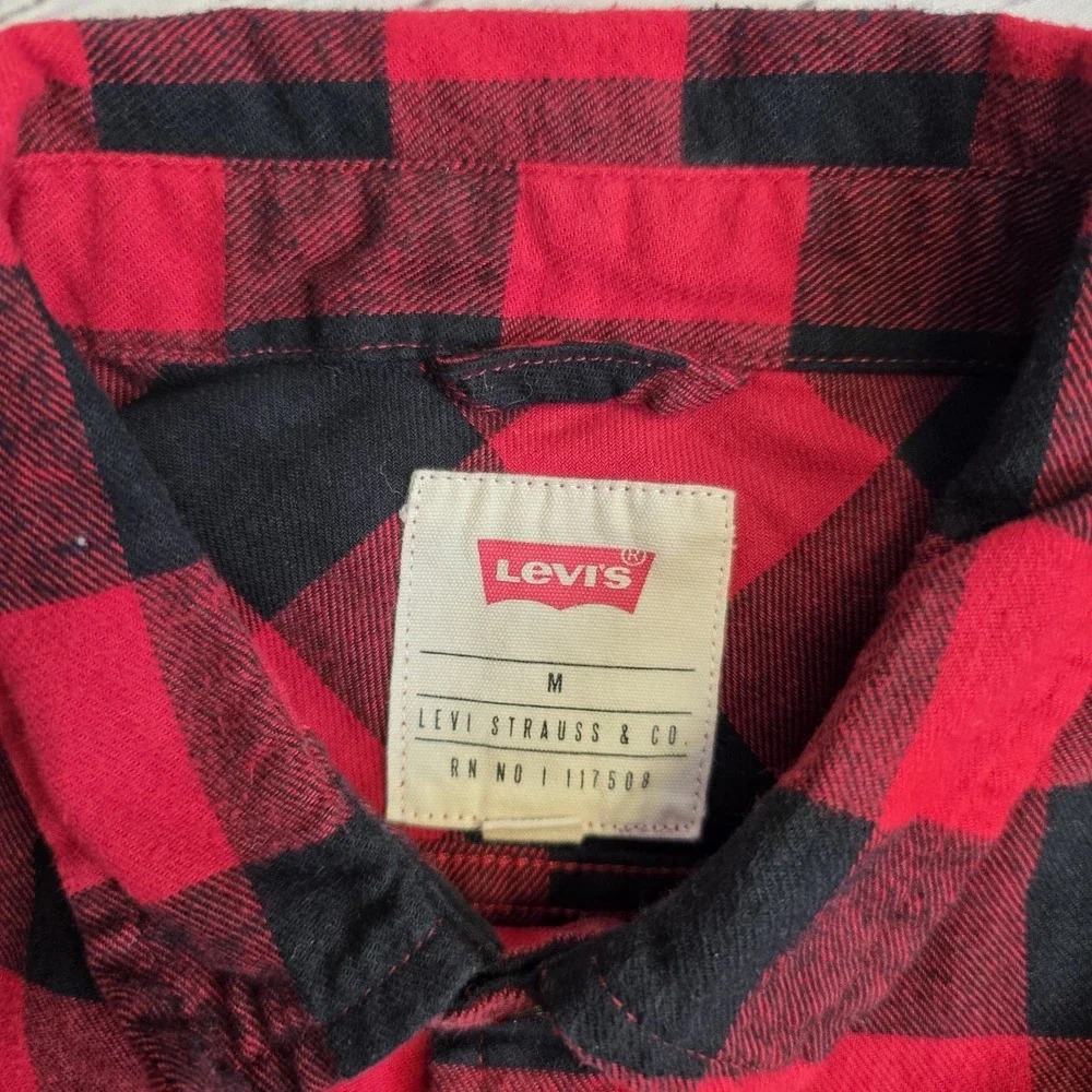 Levi's Red & Black Buffalo Plaid Flannel Shirt Medium Long Sleeve‎ Button Up